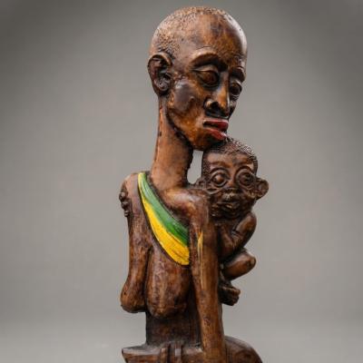 Traditional West African Wooden Maternity Sculpture – Mother & Child Carving
